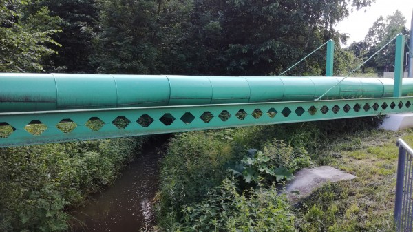 Revitalizace plochy mezi dolní částí ulice Lesní a MŠ v ulici Zahradní. Vybudování areálu víceúčelového a vícegeneračního hřiště.