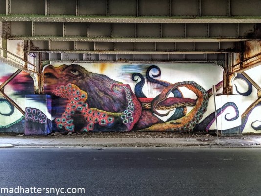 Graffiti legální zeď pro tvorbu street art veřejnosti