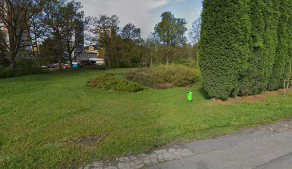 Lavička na násypu – místo k odpočinku